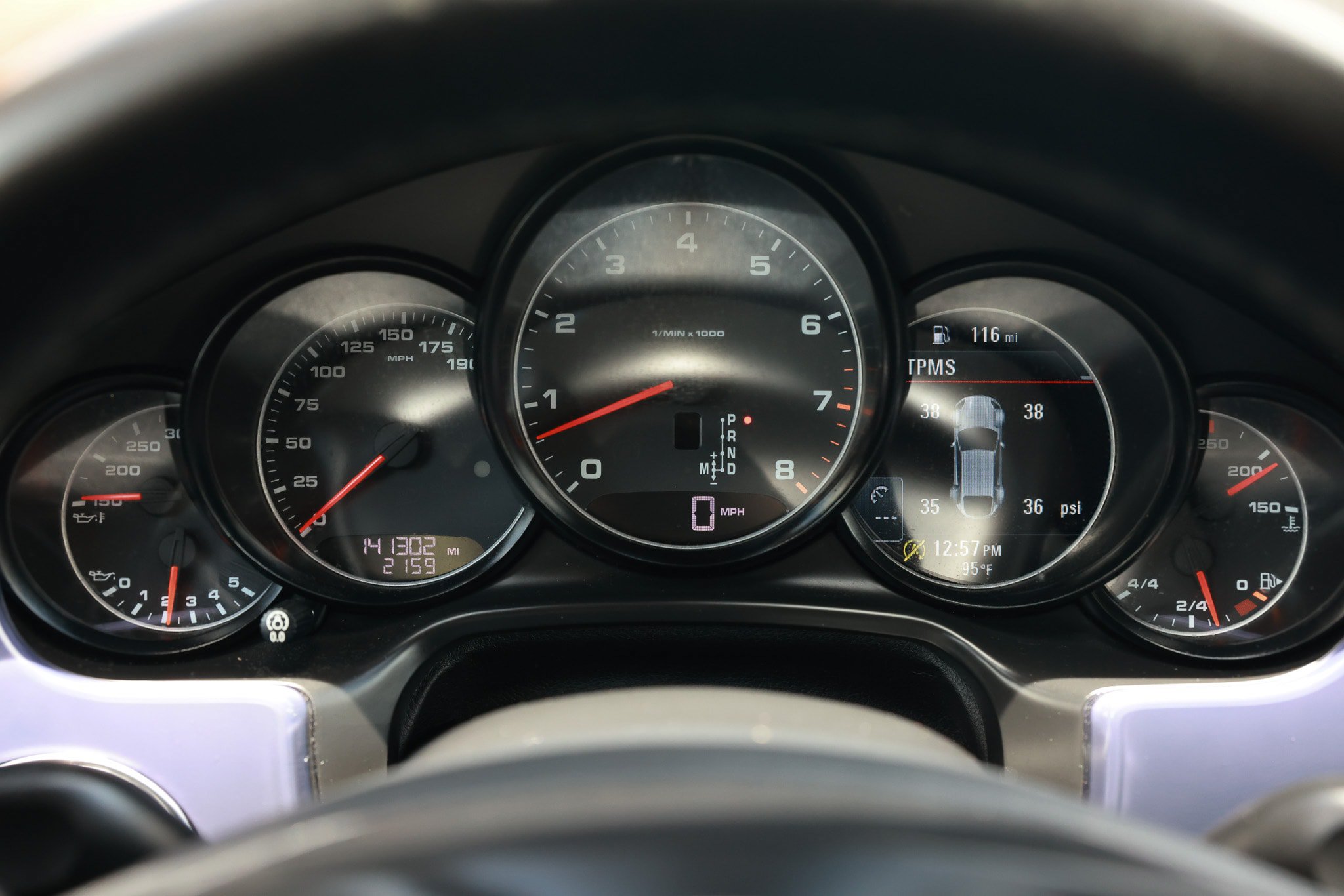Used 2014 Porsche Panamera RWD image 34