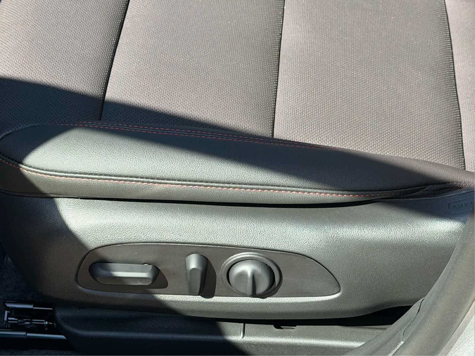 New 2026 Chevrolet Trax RS w/ Sunroof Package FWD image 3