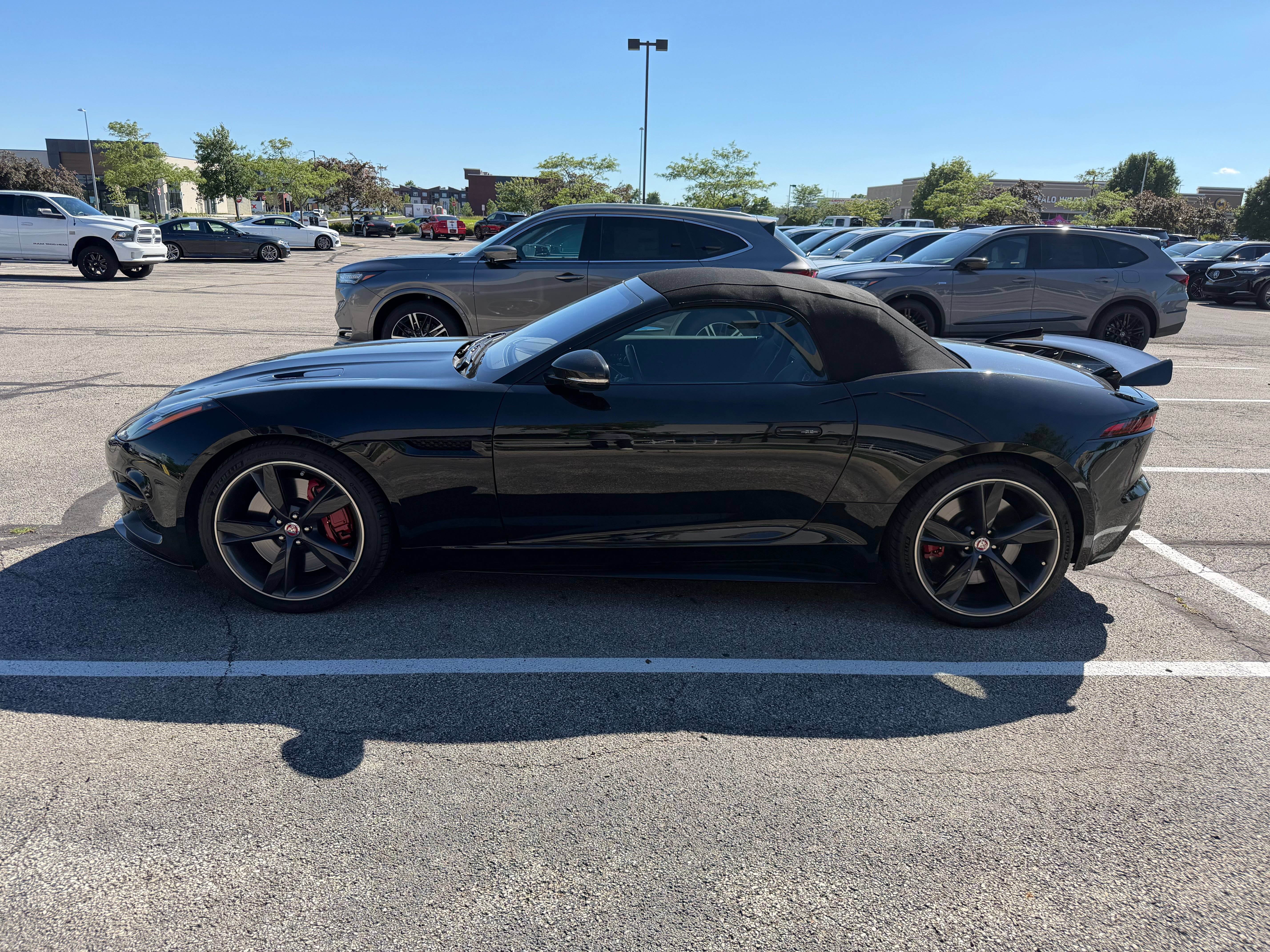 Used 2018 Jaguar F-TYPE R AWD/4WD image 8
