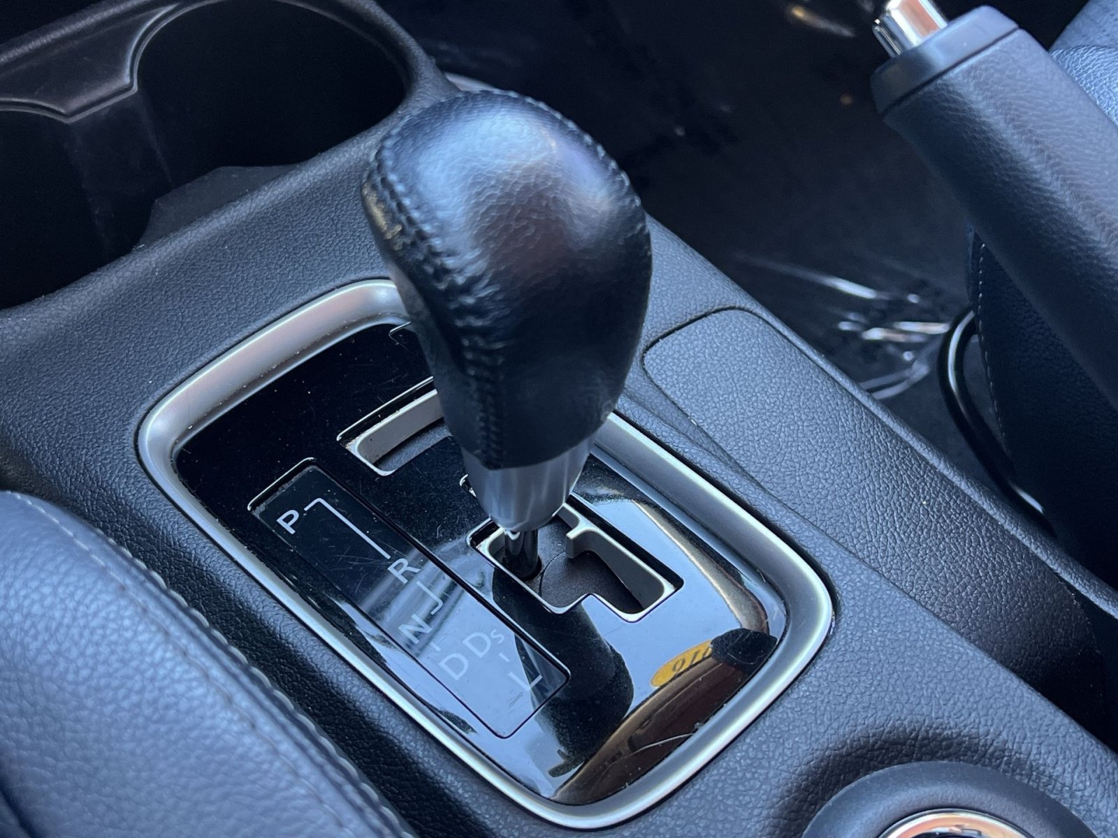 Used 2016 Mitsubishi Outlander SE AWD/4WD image 19