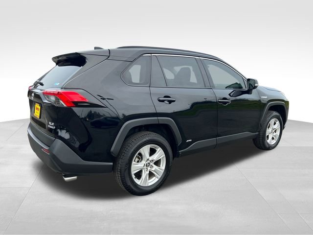 Used 2021 Toyota RAV4 XLE w/ Convenience Package image 9