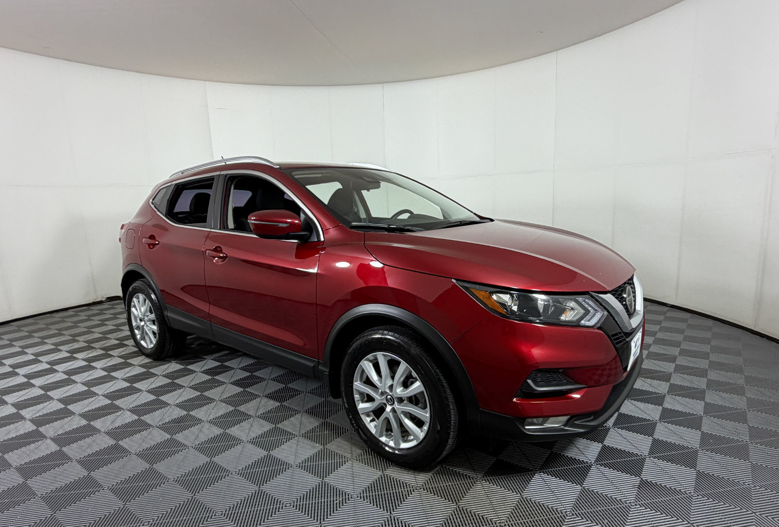 Used 2022 Nissan Rogue Sport SV AWD/4WD image 1