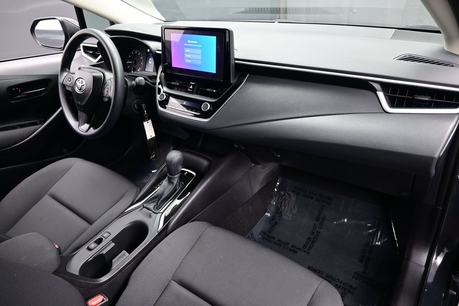 Used 2025 Toyota Corolla LE FWD image 14