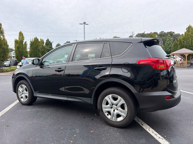 Used 2015 Toyota RAV4 LE AWD/4WD image 9