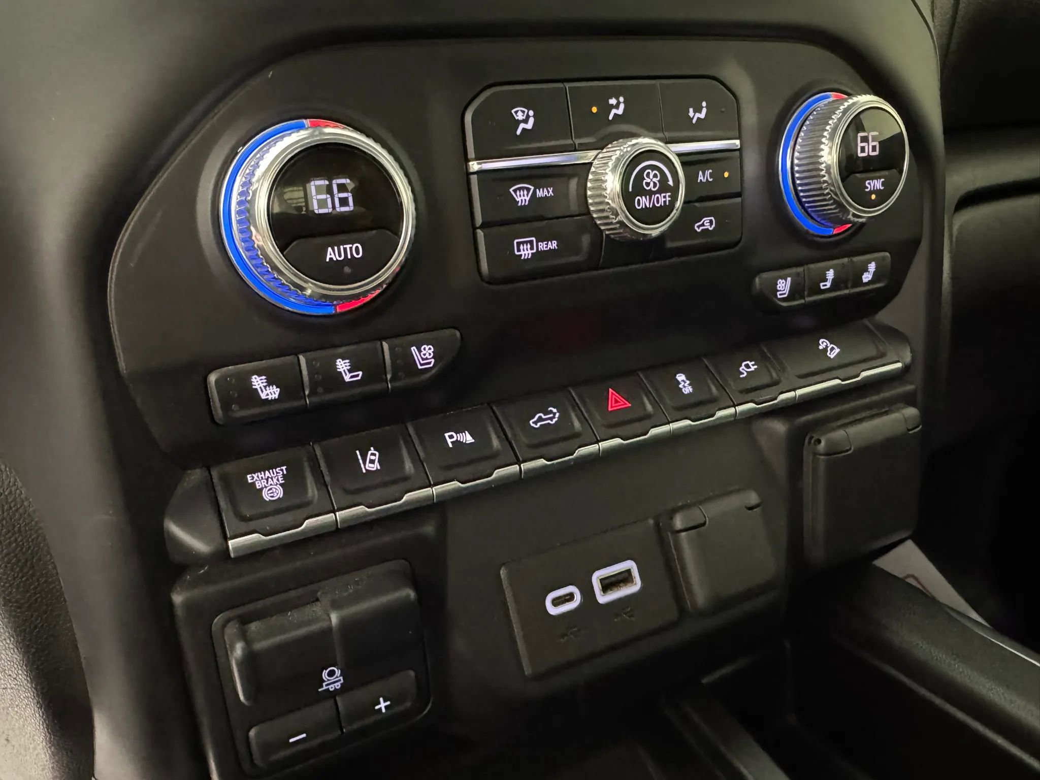 Used 2022 GMC Sierra 2500 Denali image 21