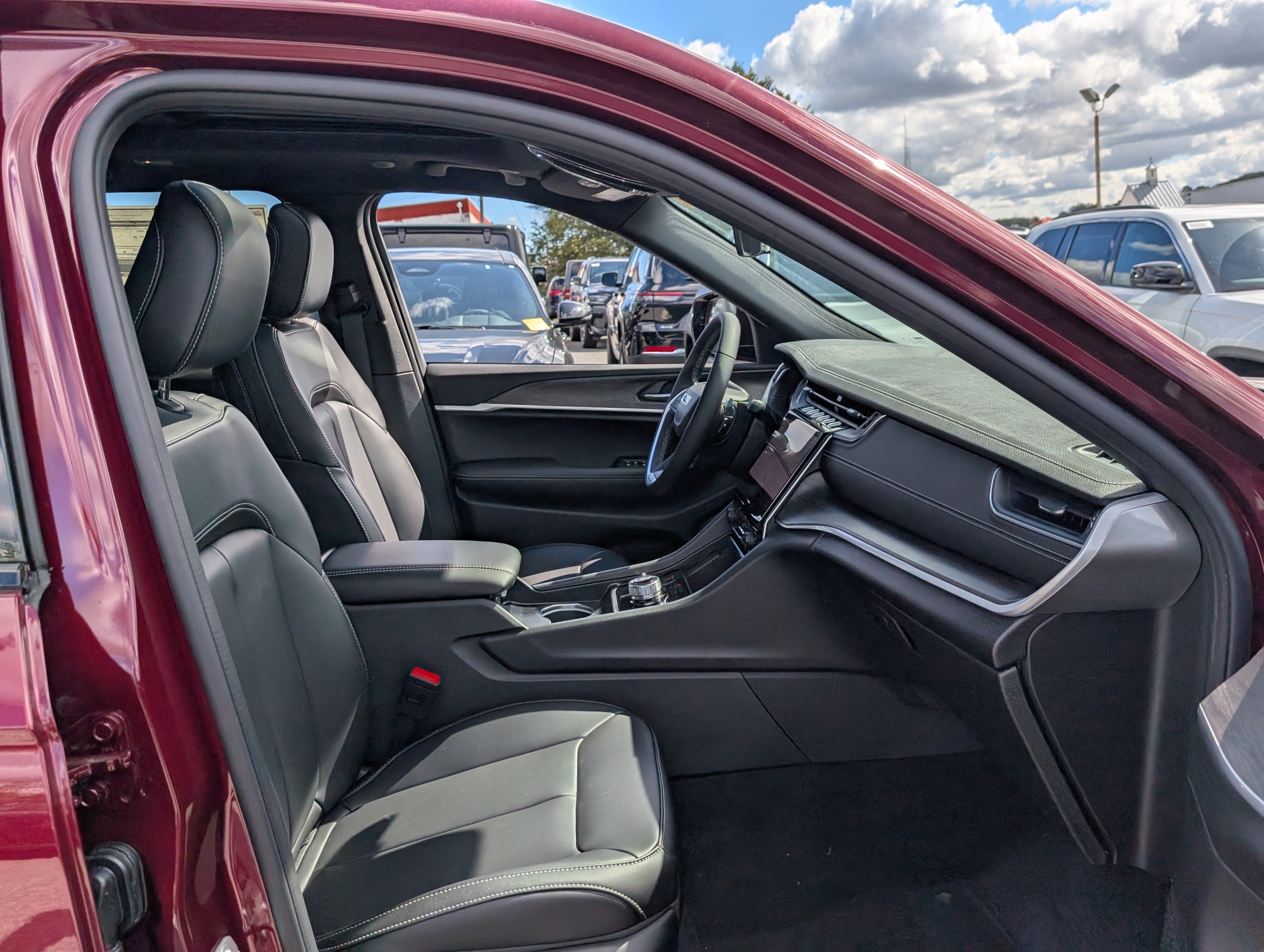 New 2025 Jeep Grand Cherokee Limited AWD/4WD image 10