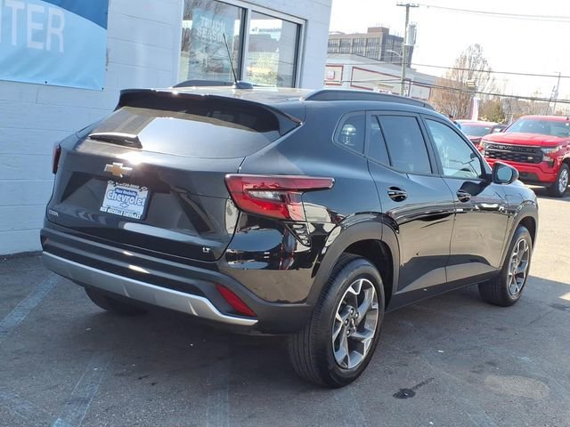 Used 2024 Chevrolet Trax LT image 6