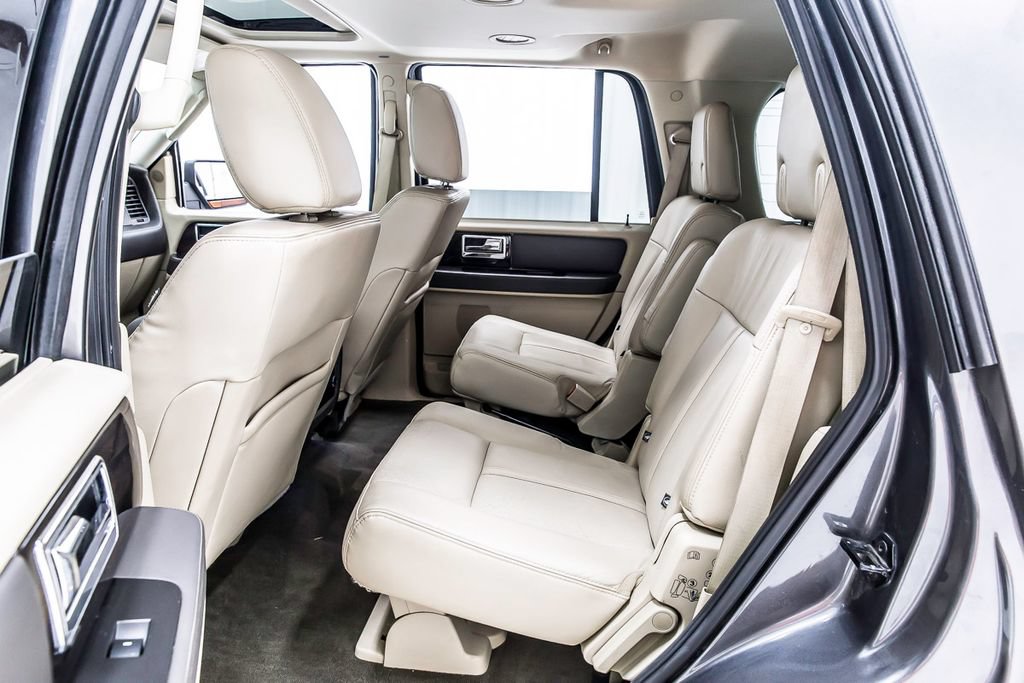 Used 2015 Lincoln Navigator 2WD w/ Equipment Group 101A Reserve image 27