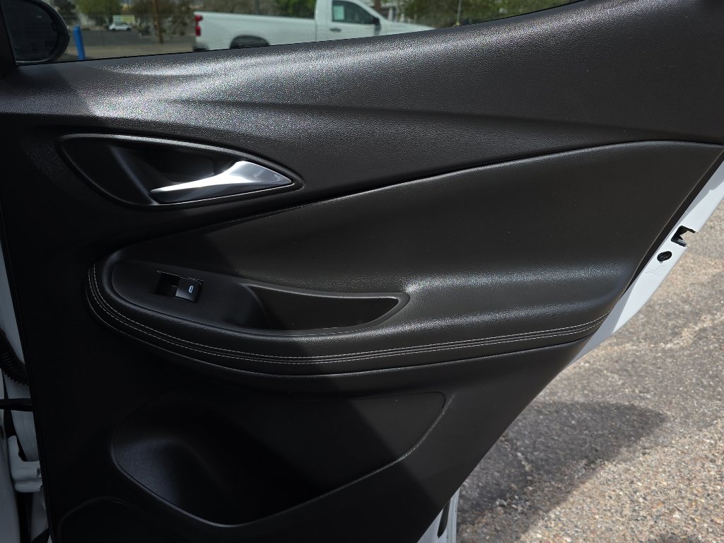 Used 2025 Buick Encore GX Preferred image 25