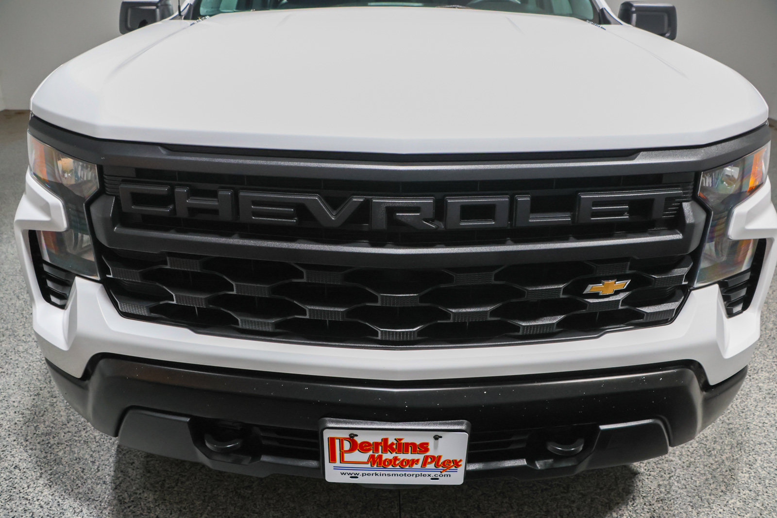 Used 2024 Chevrolet Silverado 1500 W/T w/ Trailering Package AWD/4WD image 4