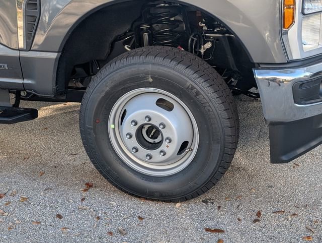 New 2026 Ford F350 XLT AWD/4WD image 3