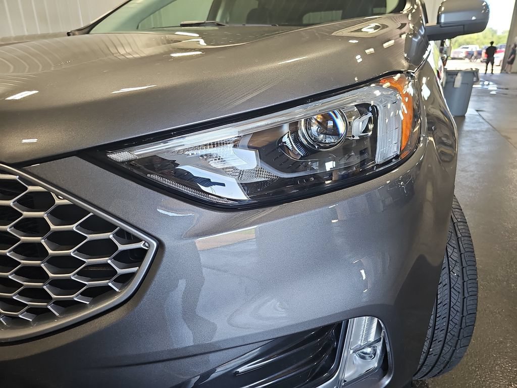 Used 2023 Ford Edge SEL w/ Convenience Package AWD/4WD image 32