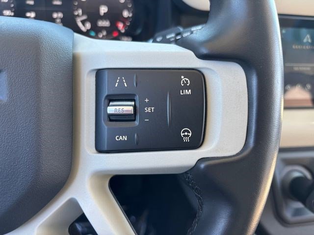 Used 2023 Land Rover Defender 110 SE image 28