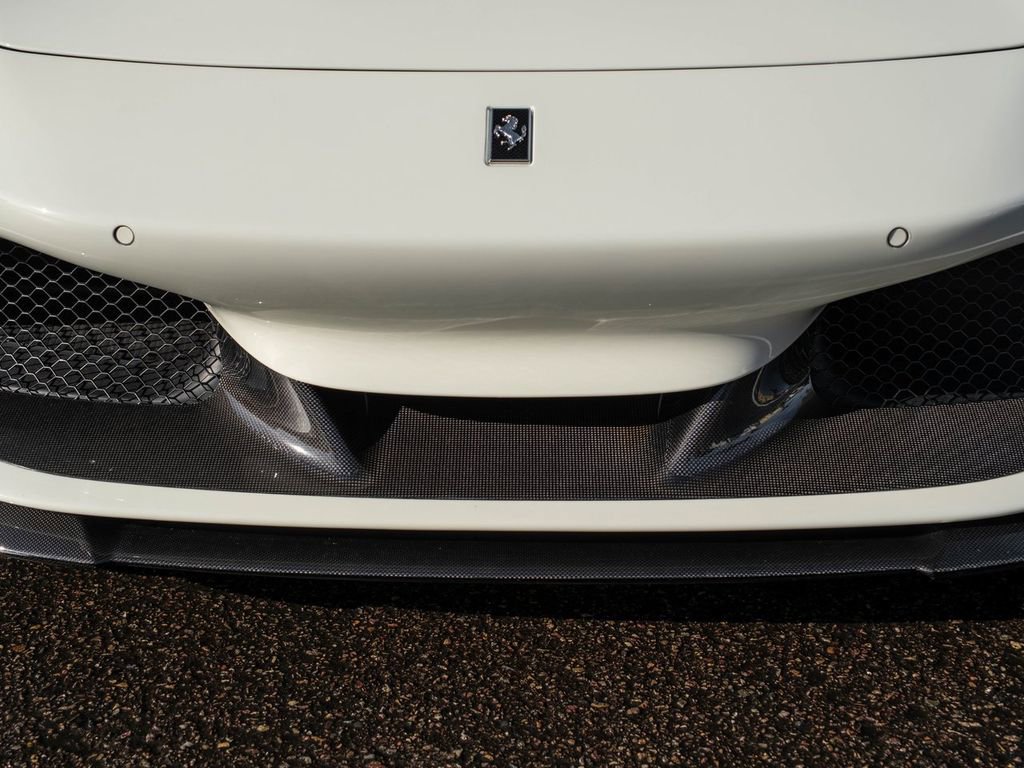 Used 2020 Ferrari F8 Tributo image 13