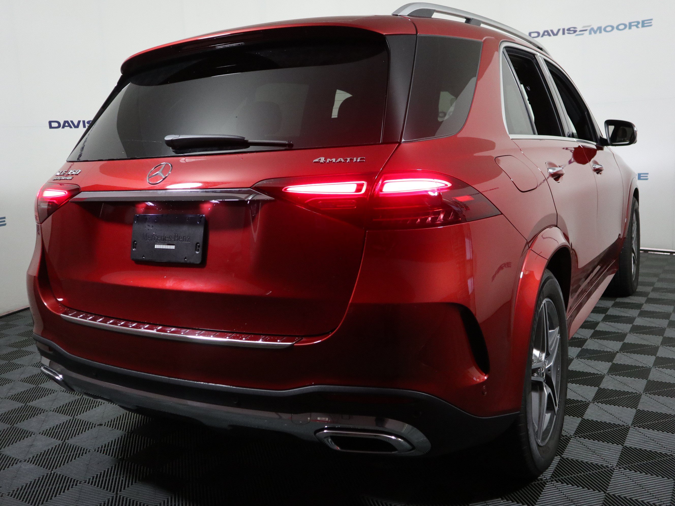 Used 2025 Mercedes-Benz GLE 350 4MATIC image 6