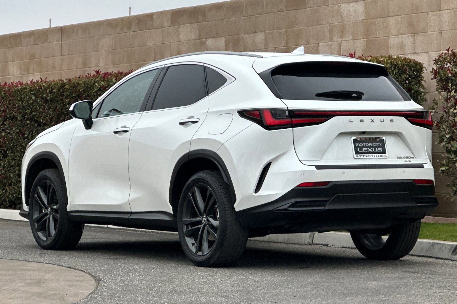 Used 2024 Lexus NX 450h+ AWD w/ Luxury Package image 6