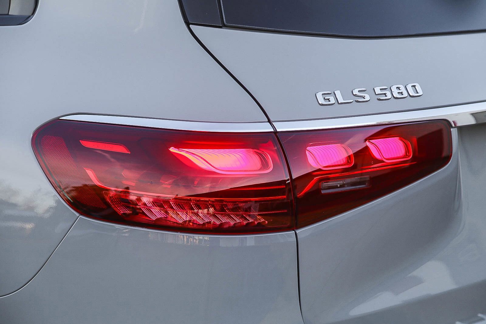 New 2026 Mercedes-Benz GLS 580 4MATIC image 8