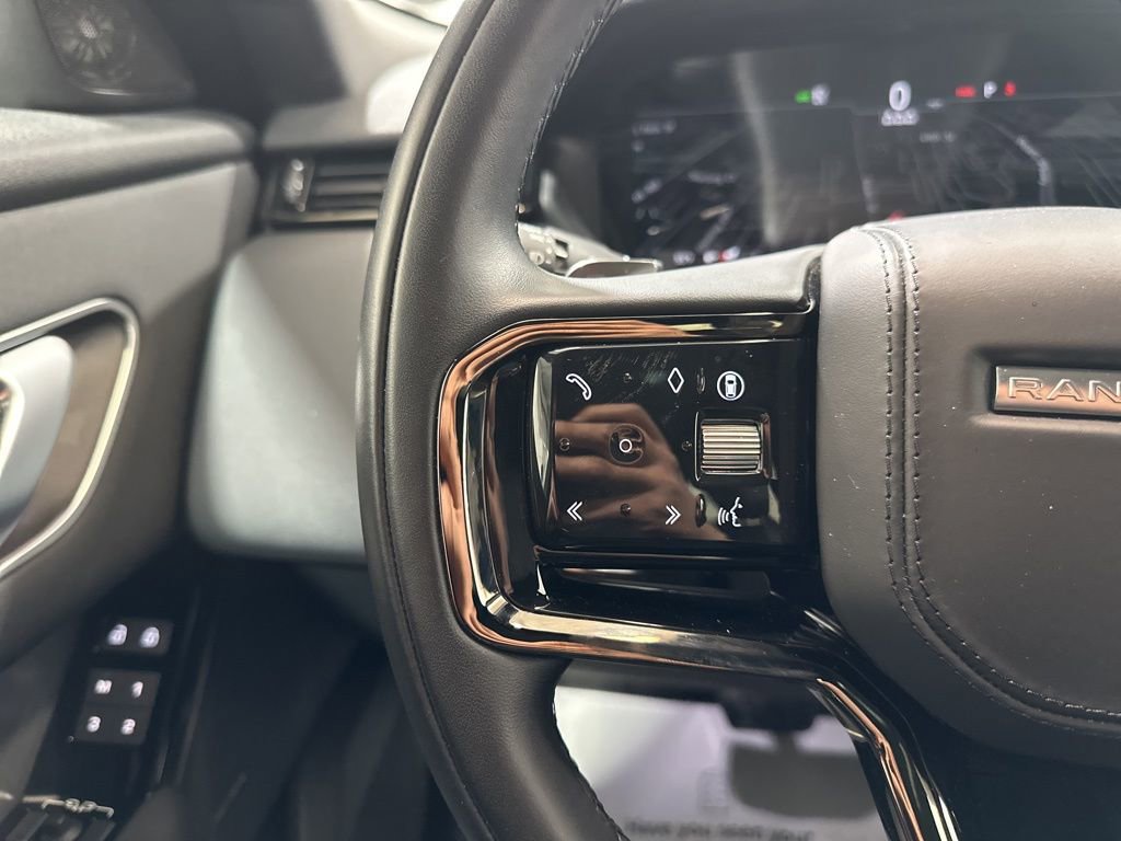 Used 2025 Land Rover Range Rover Velar S AWD/4WD image 27