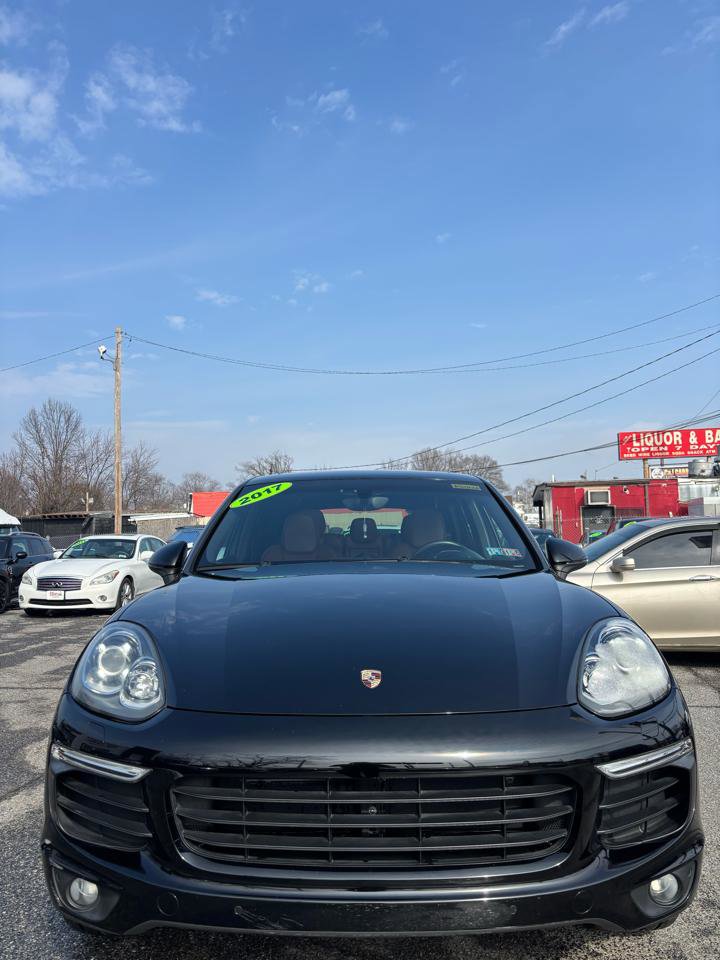 Used 2017 Porsche Cayenne Platinum Edition image 2