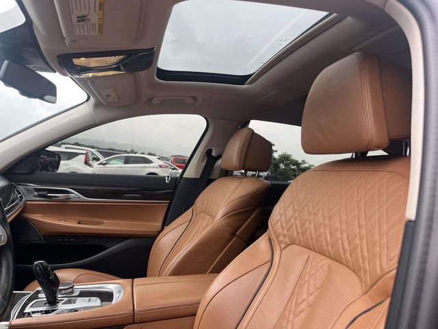 Used 2021 BMW 740i w/ Premium Package RWD image 17