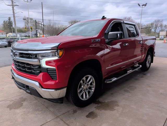 Used 2025 Chevrolet Silverado 1500 LT w/ Z71 Off-Road Package image 4