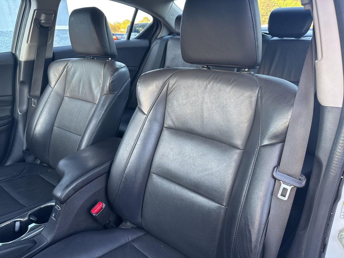 Used 2015 Acura ILX FWD image 18