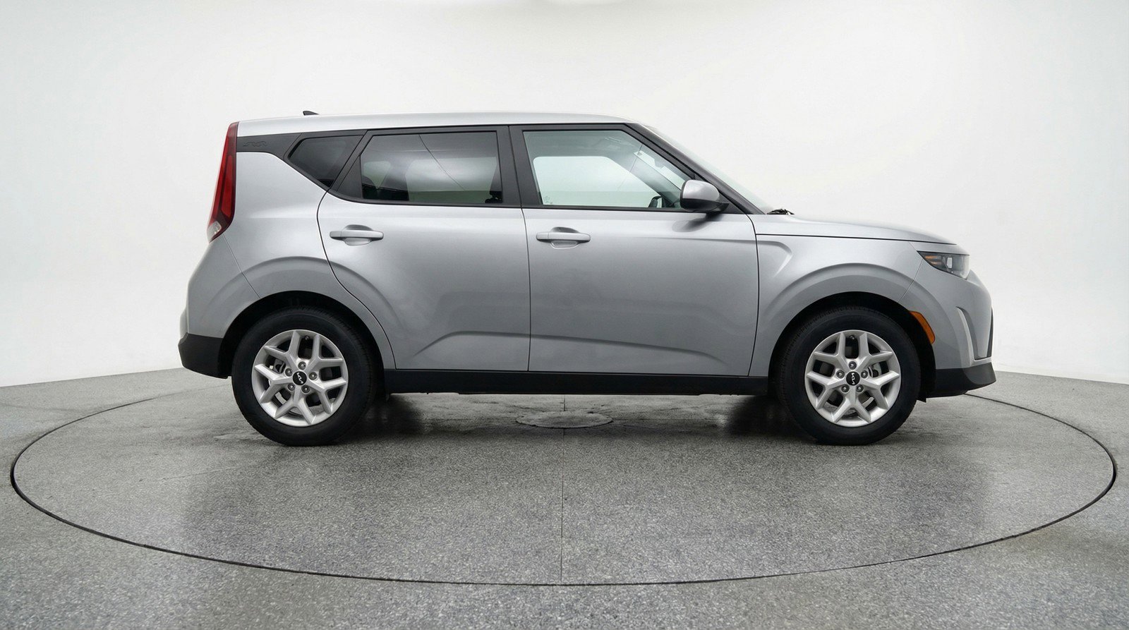 Used 2025 Kia Soul LX w/ LX Technology Package image 11