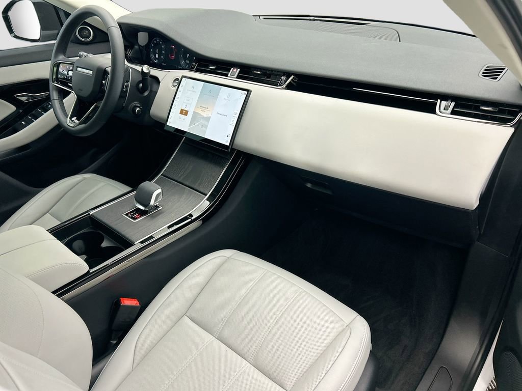 Used 2025 Land Rover Range Rover Evoque S image 16