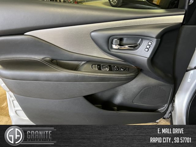 Used 2019 Nissan Murano SL FWD image 11