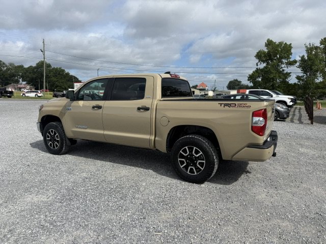 Used 2020 Toyota Tundra SR5 w/ SR5 Convenience Package AWD/4WD image 3