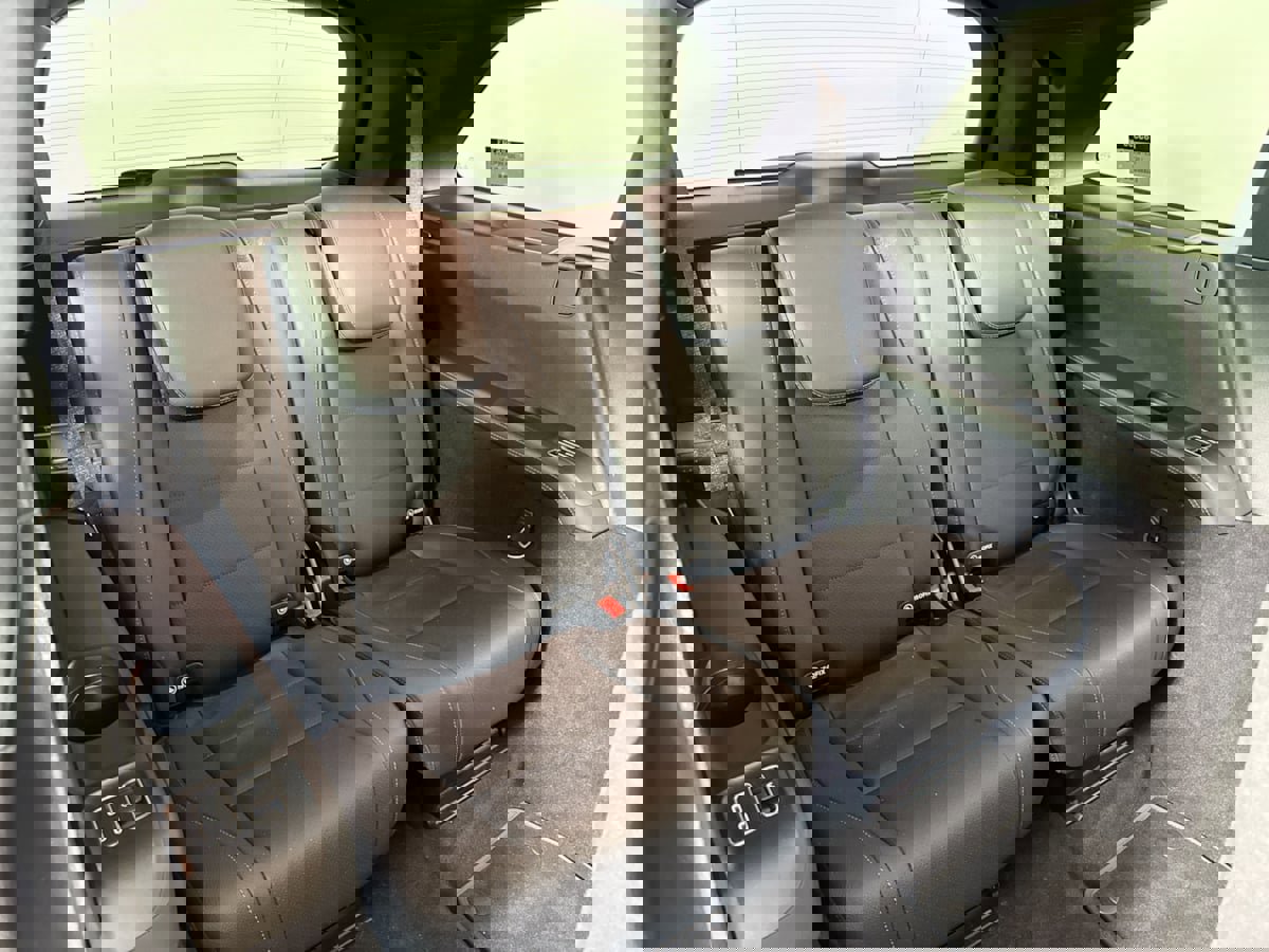 Used 2024 Mercedes-Benz GLS 450 4MATIC image 36