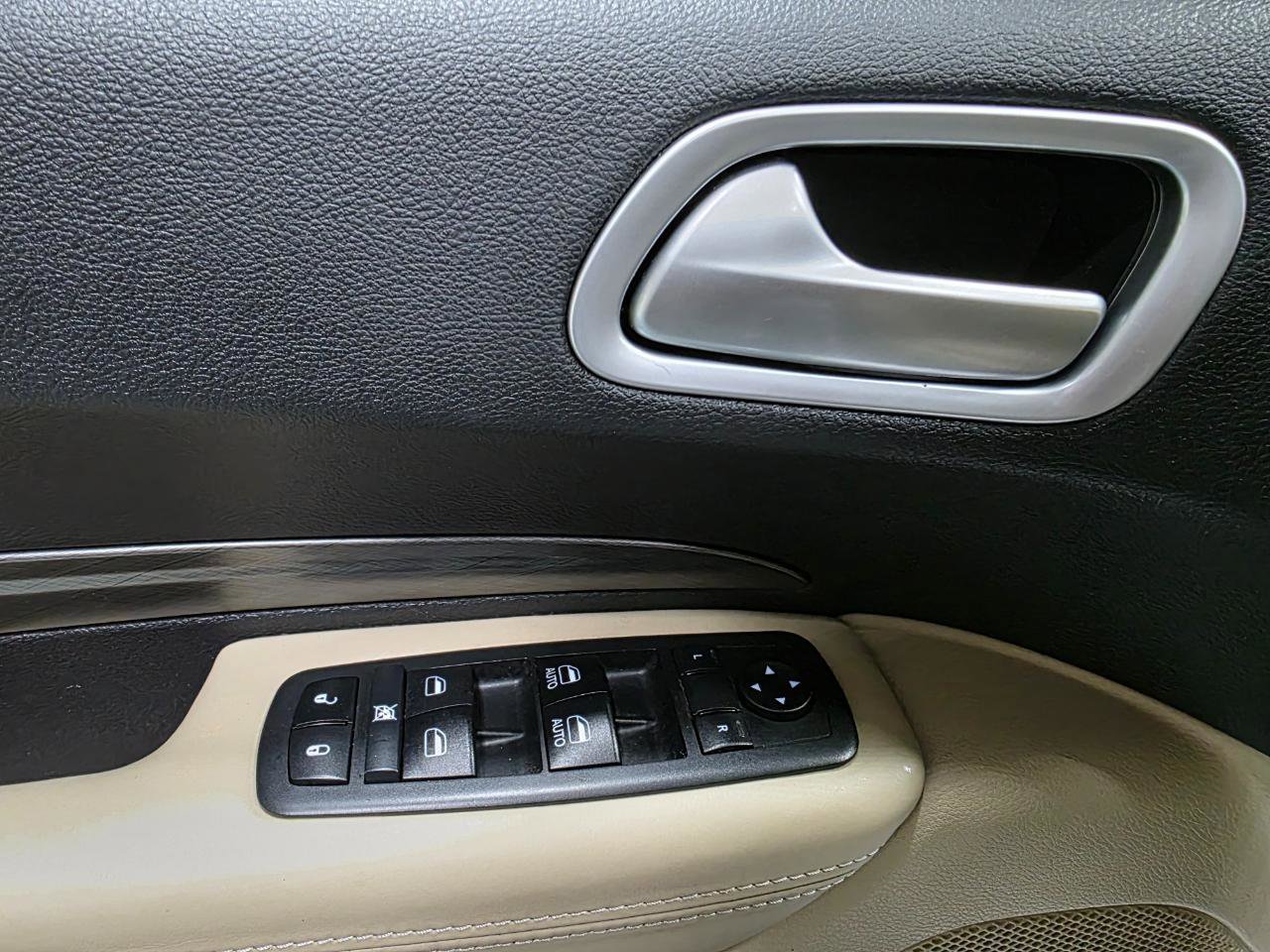 Used 2018 Dodge Durango Citadel w/ Technology Group AWD/4WD image 18