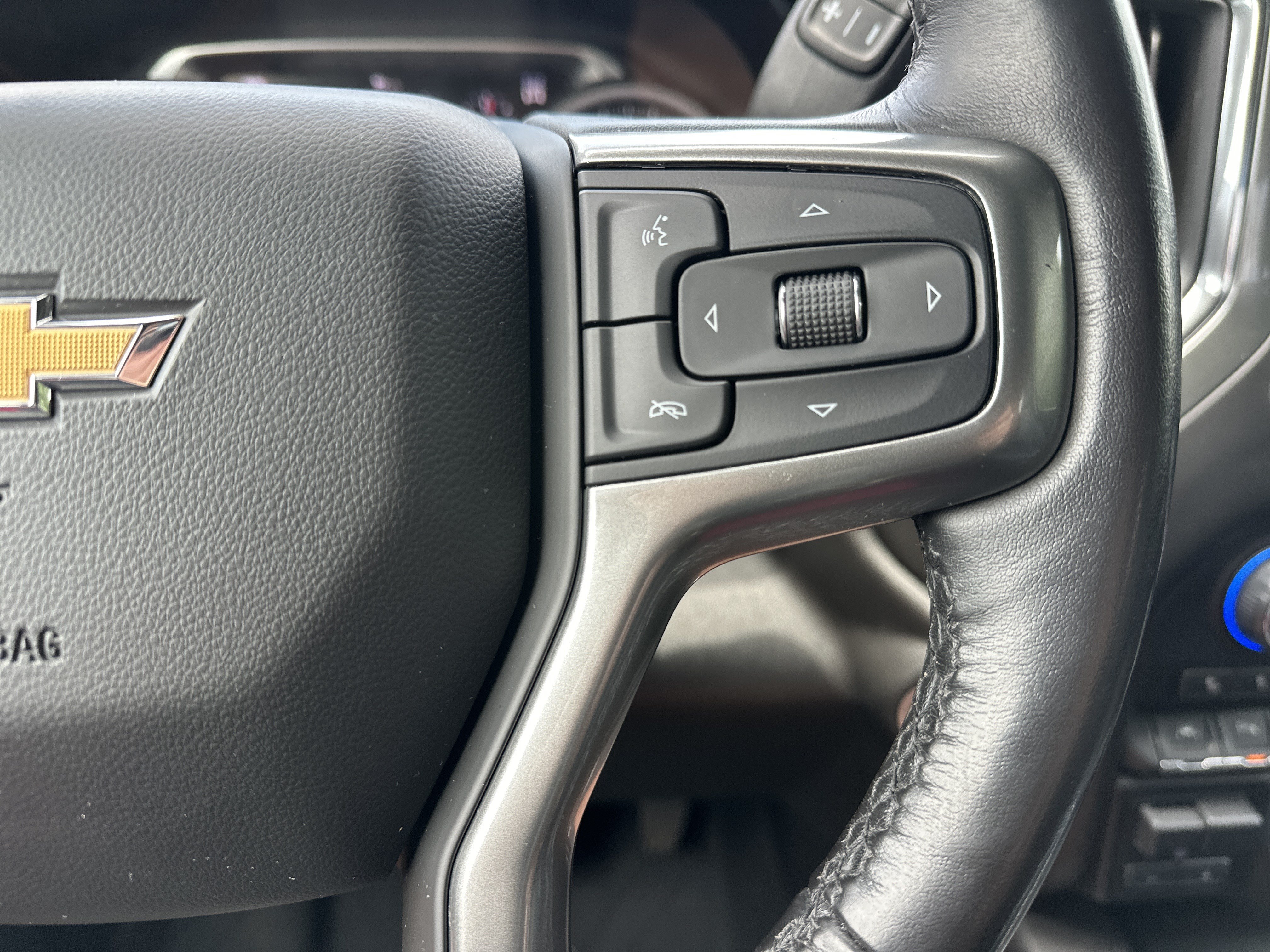 Used 2021 Chevrolet Silverado 1500 LTZ w/ LTZ Premium Package AWD/4WD image 19