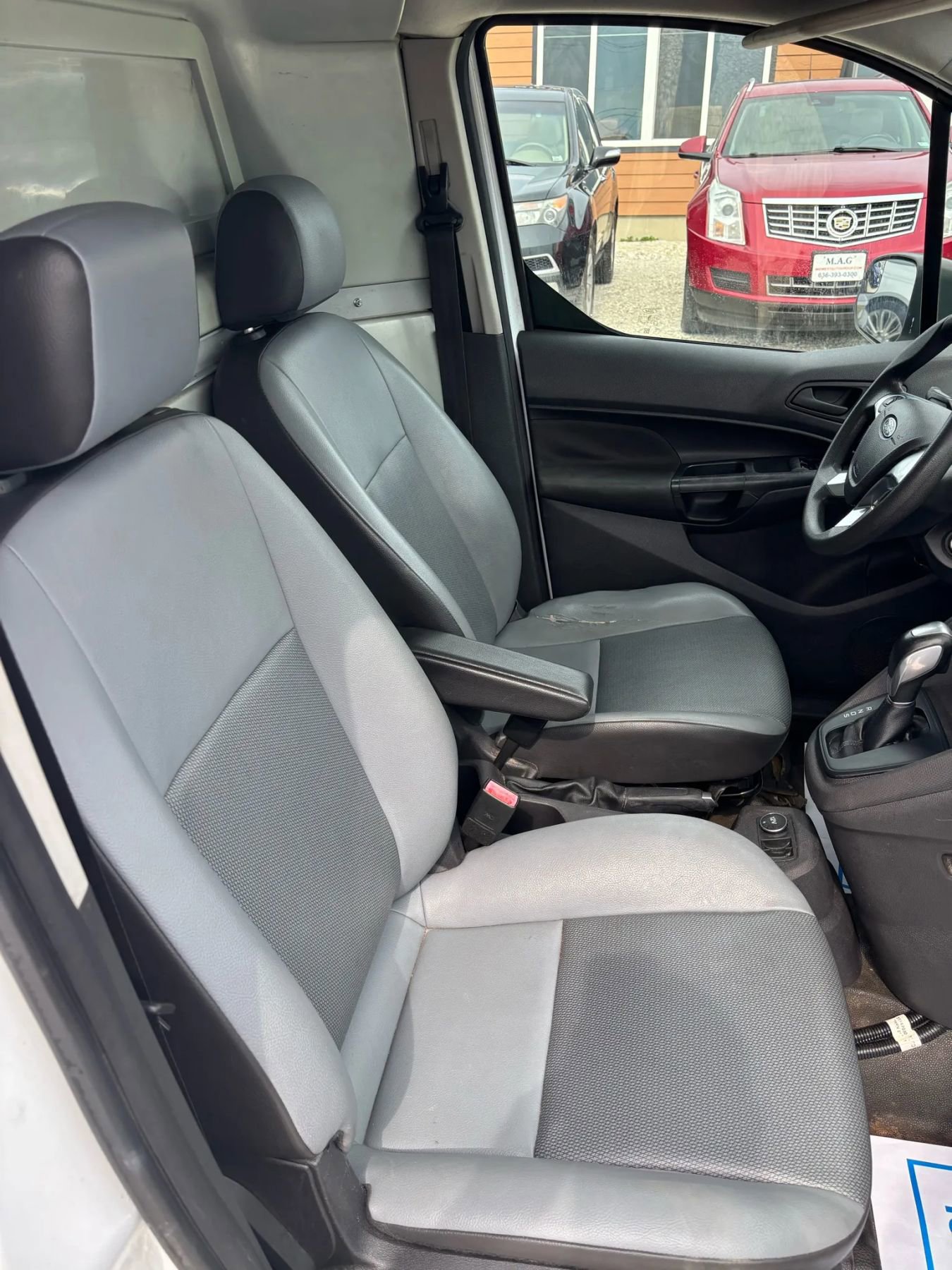 Used 2014 Ford Transit Connect XL image 25