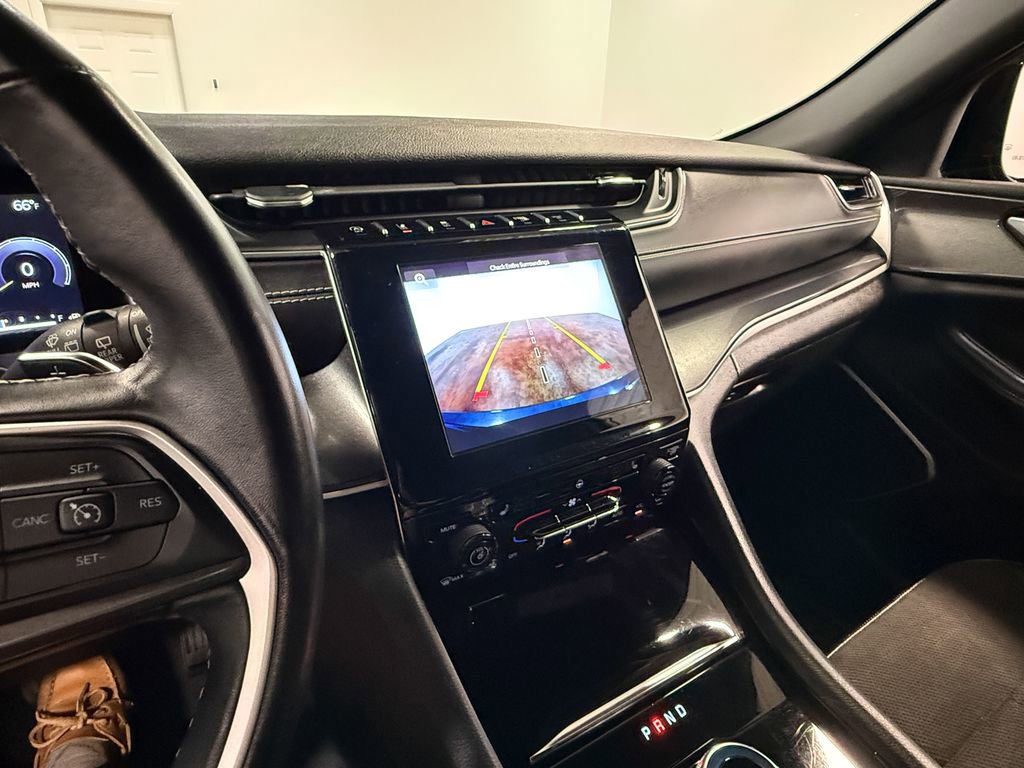 Used 2022 Jeep Grand Cherokee Altitude AWD/4WD image 75