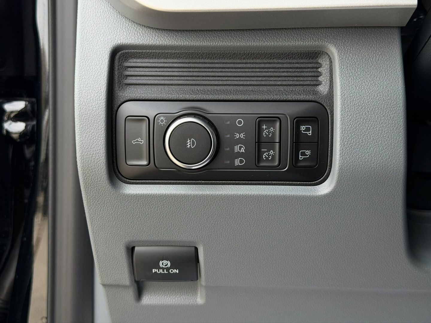 New 2026 Ford F350 XLT image 32