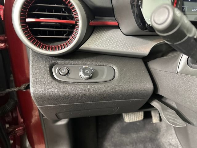 Used 2024 Chevrolet Trax RS w/ Driver Confidence Package image 19