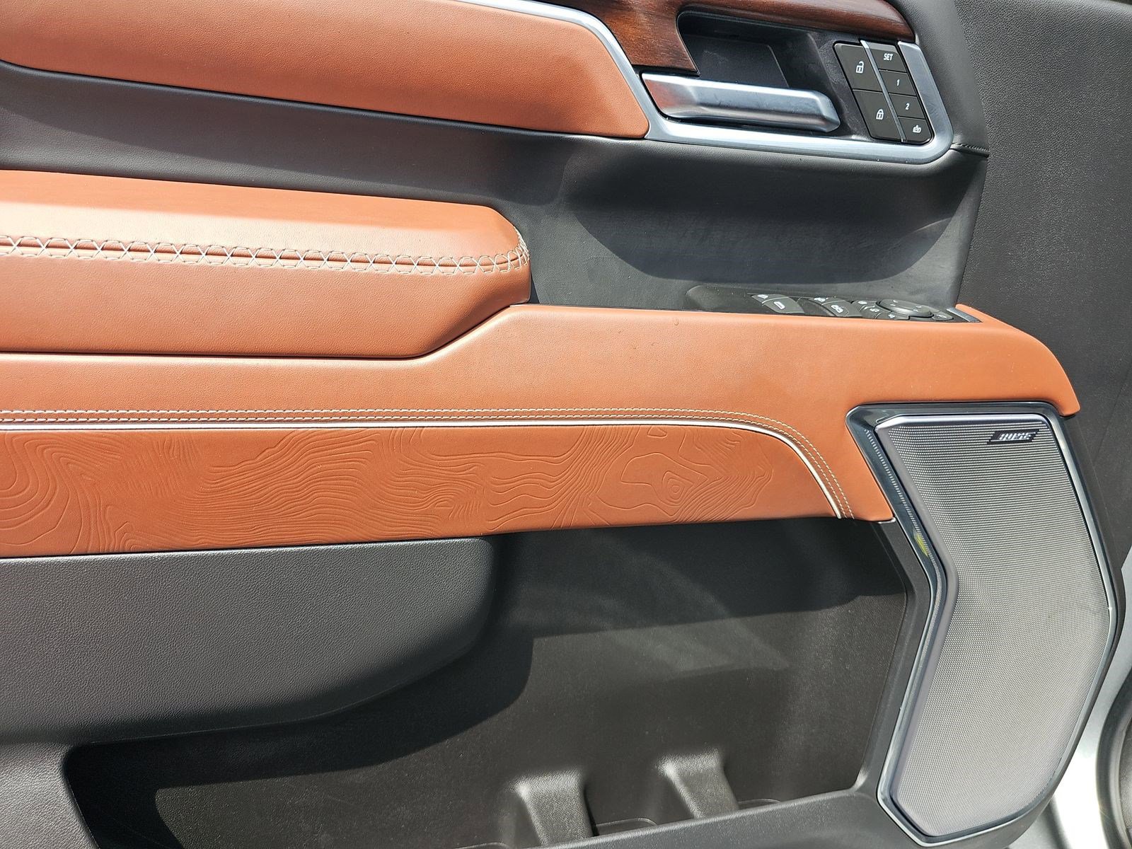 Used 2025 GMC Sierra 2500 Denali Ultimate image 16