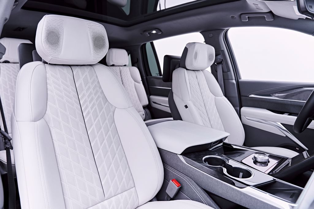 Used 2026 Cadillac Escalade IQ Sport 1 w/ LPO, Etrunk Organizer Package AWD/4WD image 57