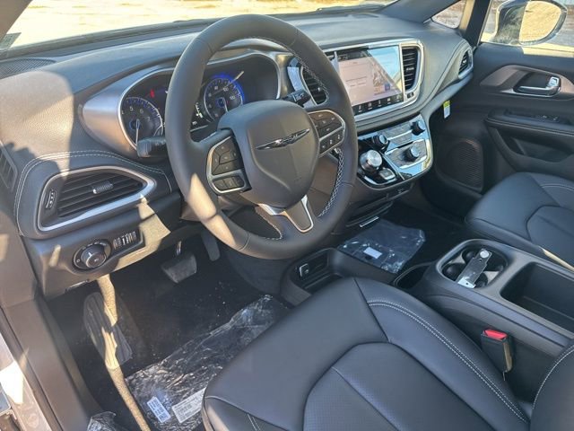 New 2026 Chrysler Pacifica Select image 14