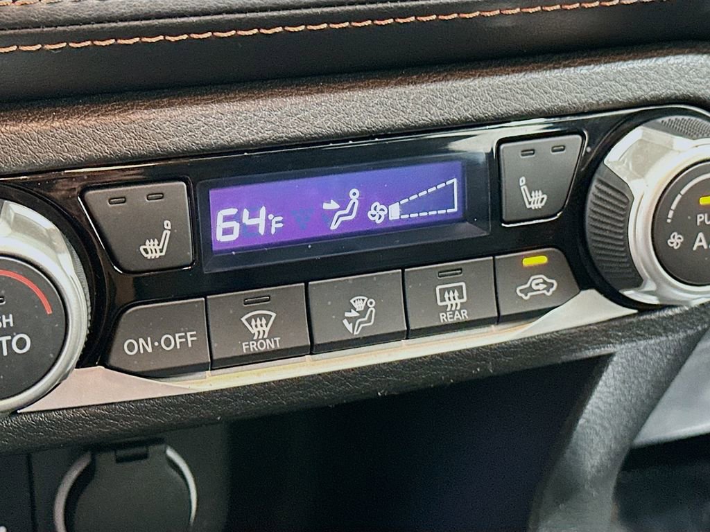 Used 2019 Nissan Kicks SR w/ SR Premium Package FWD image 20