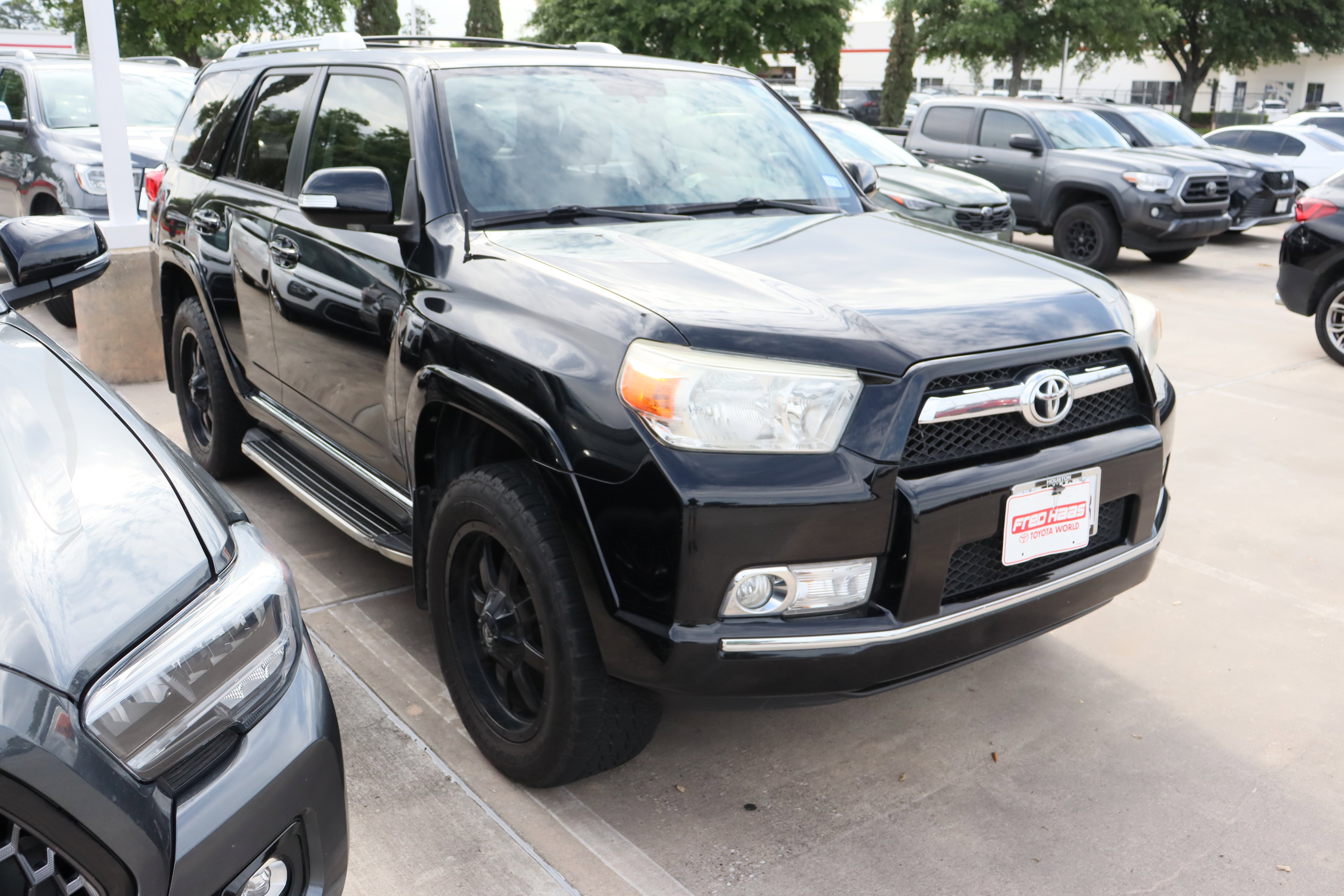 Used 2013 Toyota 4Runner Limited image 2