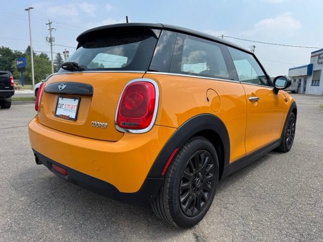 Used 2017 MINI Cooper 2-Door Hardtop FWD image 7