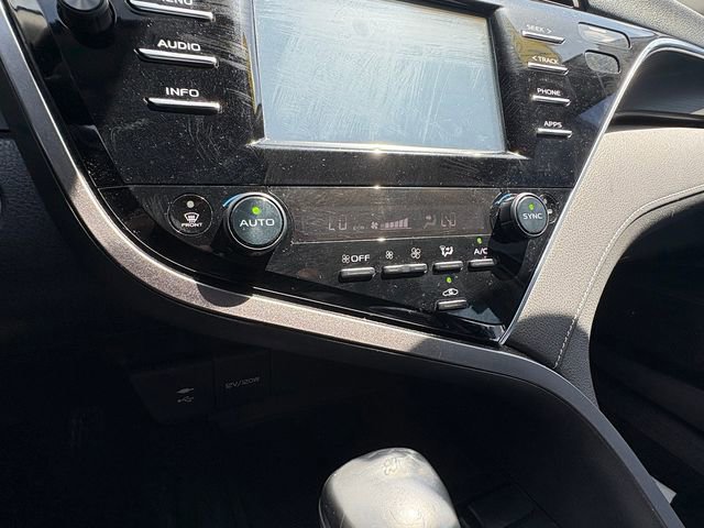 Used 2018 Toyota Camry XSE image 27
