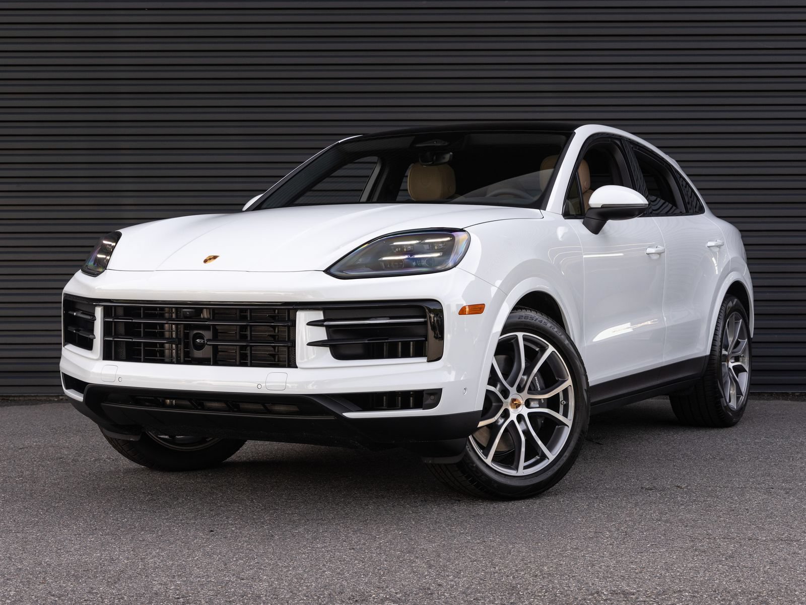 Certified 2026 Porsche Cayenne Coupe AWD/4WD image 1