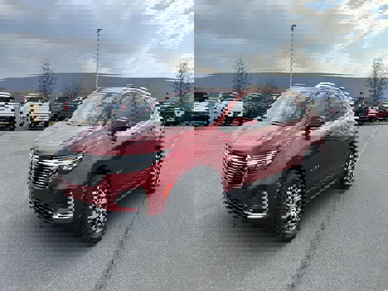 Used 2023 Chevrolet Equinox Premier image 3