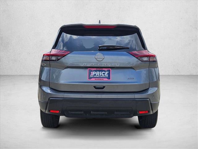 Used 2025 Nissan Rogue SV image 7