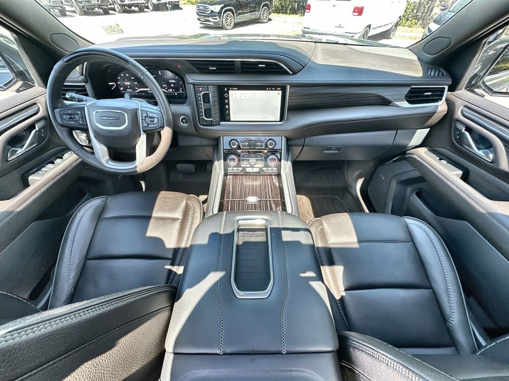 Certified 2023 GMC Yukon Denali w/ Denali Reserve Package AWD/4WD image 21