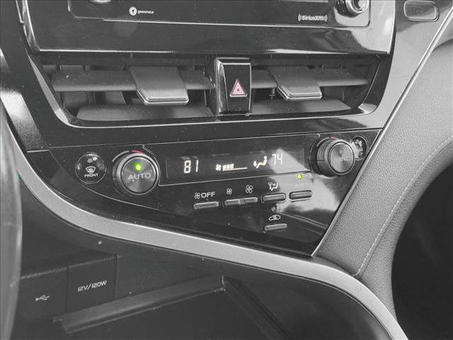 Used 2024 Toyota Camry SE image 13