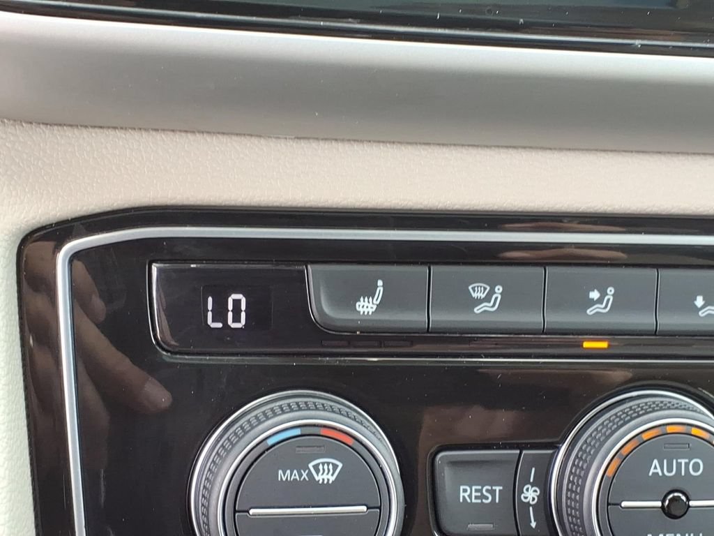 Used 2022 Volkswagen Atlas SE AWD/4WD image 25